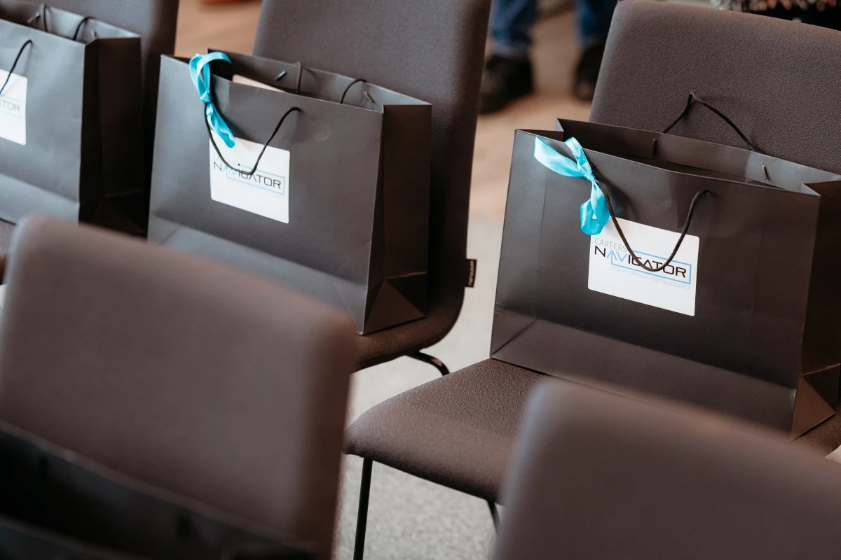 Winnie Howes, Michael Allan, Vaina Lumbiwa, Micheal Carruthers med