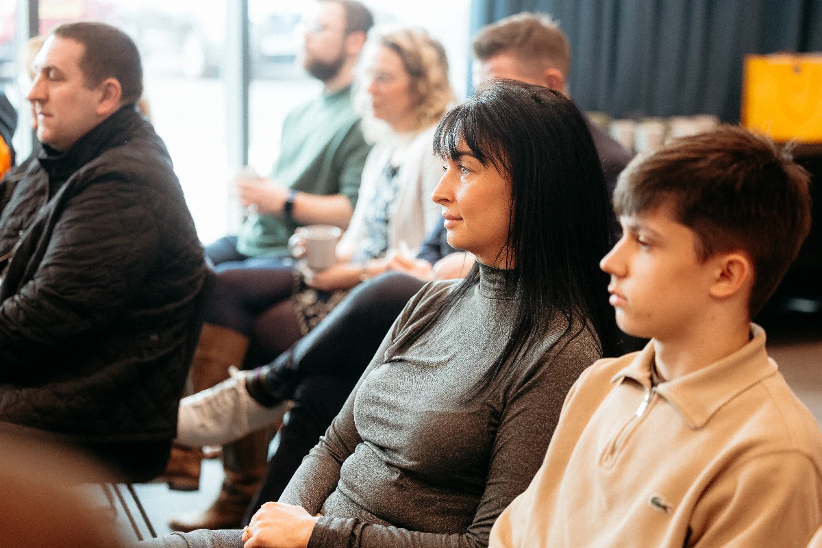 Winnie Howes, Michael Allan, Vaina Lumbiwa, Micheal Carruthers med