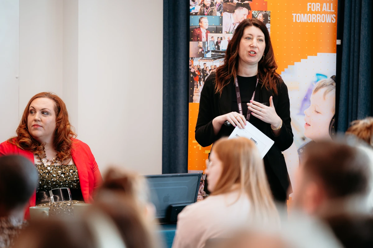 Winnie Howes, Michael Allan, Vaina Lumbiwa, Micheal Carruthers med